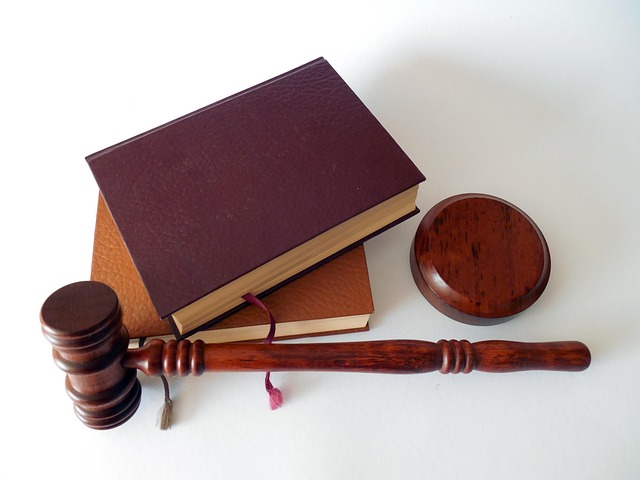 lawyer-attorney-law-judge-640x480-99940212.jpeg