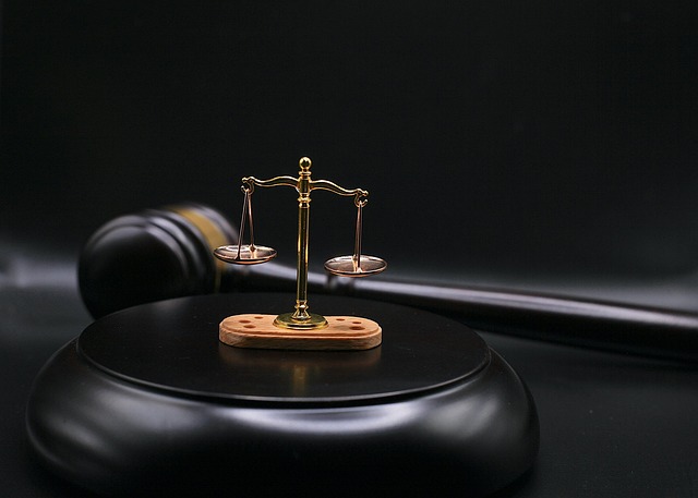 lawyer-attorney-law-judge-640x480-84413837.jpeg